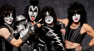 le groupe glam rock Kiss